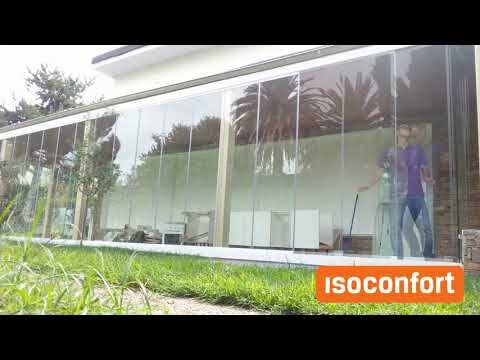 Cortinas de Cristal: Elegancia Moderna para Tu Espacio