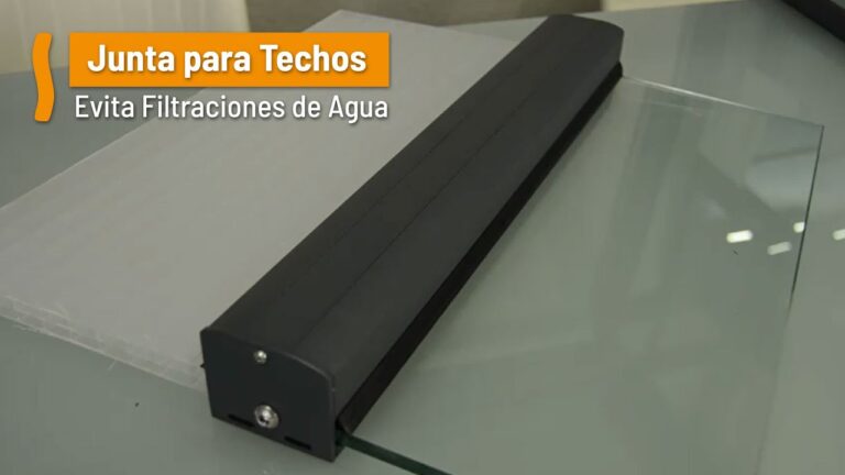 Cortinas de Cristal: Protecci&oacute;n Eficaz Contra la Lluvia